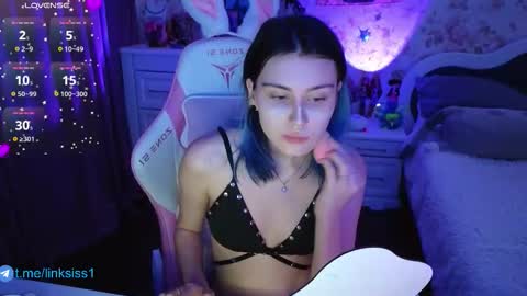 Snapshot of linksiss chatting on 11-18-25, 01:00 linksiss online show from 11-18-25, 01:00