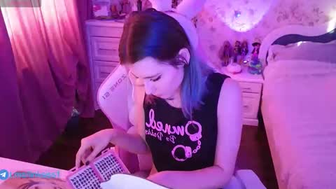 Snapshot of linksiss chatting on 11-21-25, 05:28 linksiss online show from 11-21-25, 05:28