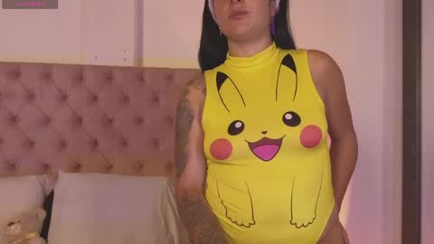 Snapshot of linoshka_1 chatting on 04-01-26, 08:28 Luciana online show from 04-01-26, 08:28