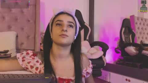 Snapshot of linoshka_1 chatting on 04-14-26, 08:26 Luciana online show from 04-14-26, 08:26