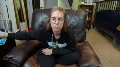 Snapshot of linzy19 chatting on 01-07-25, 08:52 Linzy19 online show from 01-07-25, 08:52