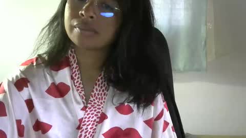 liora online show from 04-20-26, 03:42