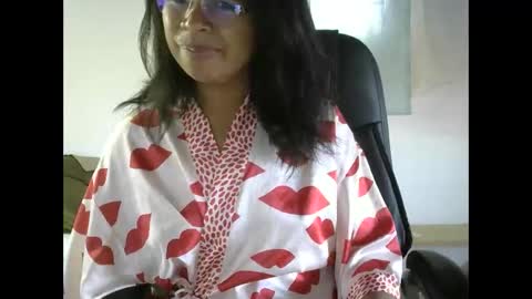 Liora selenex online show from 04-19-26, 03:28