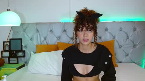 Eliza Moreau online show from 02-14-26, 02:14