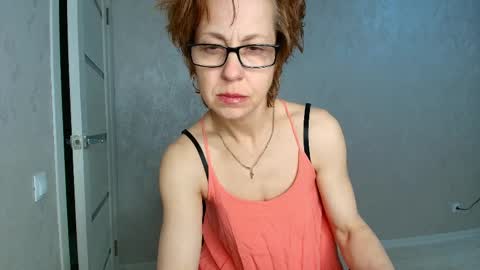 Liora Weiss online show from 04-17-26, 05:49