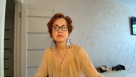 Snapshot of lioraweiss chatting on 04-28-26, 10:20 Liora Weiss online show from 04-28-26, 10:20