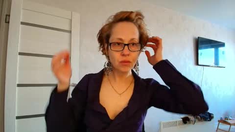 Snapshot of lioraweiss chatting on 05-02-26, 11:48 Liora Weiss online show from 05-02-26, 11:48