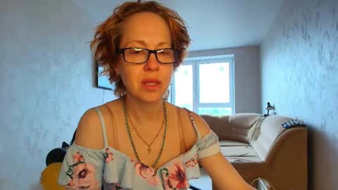 Snapshot of lioraweiss chatting on 05-15-26, 05:14 Liora Weiss online show from 05-15-26, 05:14