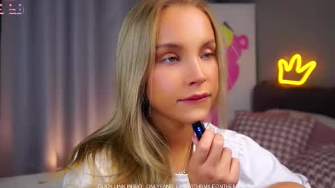 Amelia online show from 11-09-25, 01:15