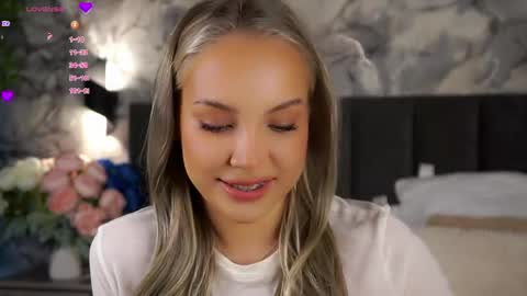 Amelia online show from 04-22-26, 12:46