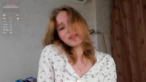 Lina online show from 12-17-25, 01:33