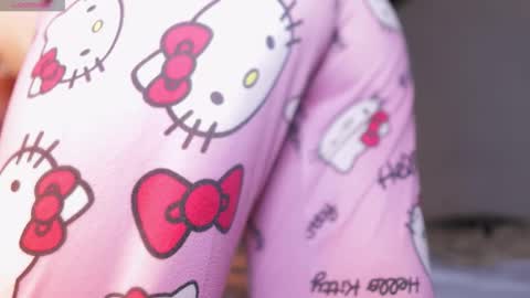 Snapshot of liria_velvet chatting on 10-31-25, 07:37 Liria OF online show from 10-31-25, 07:37