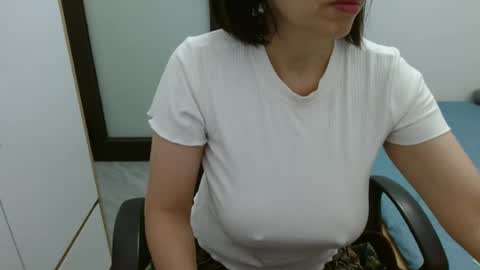 Snapshot of lisa_1011 chatting on 07-16-26, 09:54 lisa_1011 online show from 07-16-26, 09:54