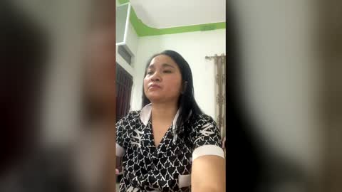 lisa_hanw online show from 04-20-26, 03:37