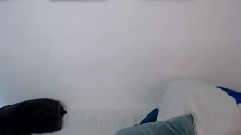 Snapshot of lisa_jenn chatting on 12-18-24, 12:21 Lisa online show from 12-18-24, 12:21