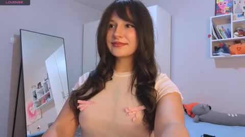 Snapshot of lisa_mzemta chatting on 10-18-25, 03:02 Lisa online show from 10-18-25, 03:02
