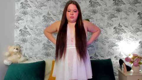 Lisa online show from 03-12-25, 08:19