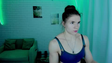 Snapshot of lisa_ree_ chatting on 11-27-25, 07:21 lisa online show from 11-27-25, 07:21