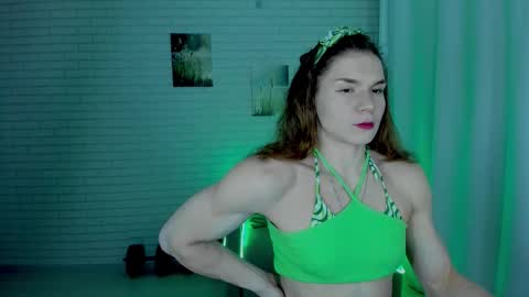 Snapshot of lisa_ree_ chatting on 12-04-25, 09:45 lisa online show from 12-04-25, 09:45