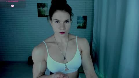 lisa online show from 02-26-26, 01:04