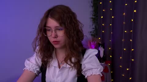 Snapshot of lisa_roses chatting on 11-15-25, 11:54 Lisa online show from 11-15-25, 11:54