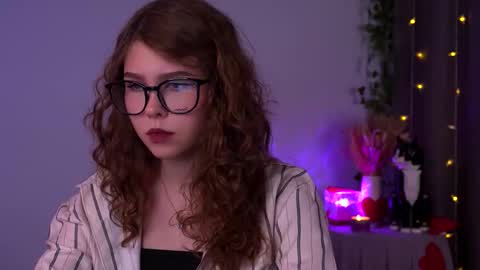 Snapshot of lisa_roses chatting on 11-21-25, 09:57 Lisa online show from 11-21-25, 09:57