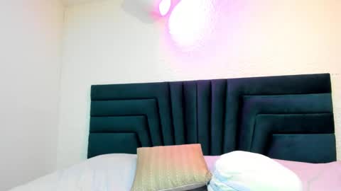 Snapshot of lisa_white_ chatting on 01-11-25, 09:25 lisa white online show from 01-11-25, 09:25