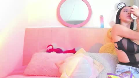 Snapshot of lisaa_a chatting on 03-11-26, 11:22 Lisa online show from 03-11-26, 11:22
