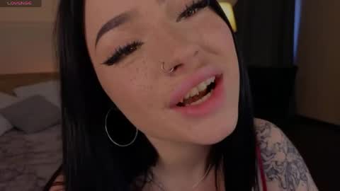 Snapshot of lisaaaliss chatting on 05-07-26, 10:42 lisaaaliss online show from 05-07-26, 10:42