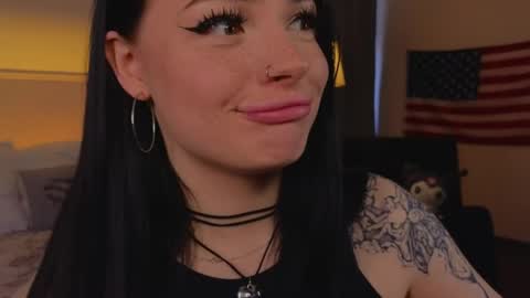 Snapshot of lisaaaliss chatting on 05-20-26, 10:54 lisaaaliss online show from 05-20-26, 10:54