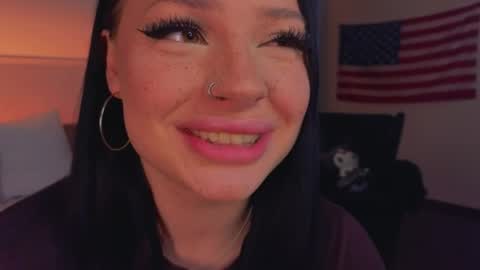 Snapshot of lisaaaliss chatting on 05-29-26, 10:24 lisaaaliss online show from 05-29-26, 10:24