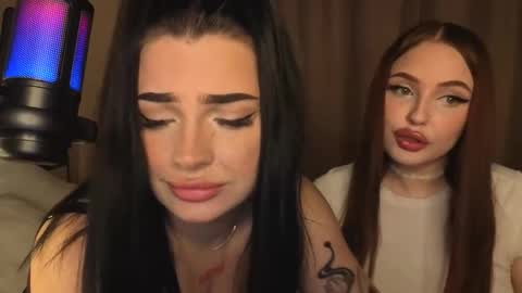 Lisa and Den online show from 10-25-25, 01:07