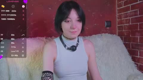 Snapshot of lisabunnyyy chatting on 05-11-26, 11:46 Lisa online show from 05-11-26, 11:46