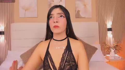 Snapshot of lisalain chatting on 07-17-26, 12:01 lisa online show from 07-17-26, 12:01