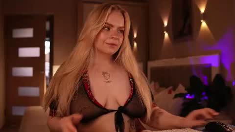 Lisa online show from 07-20-26, 10:39