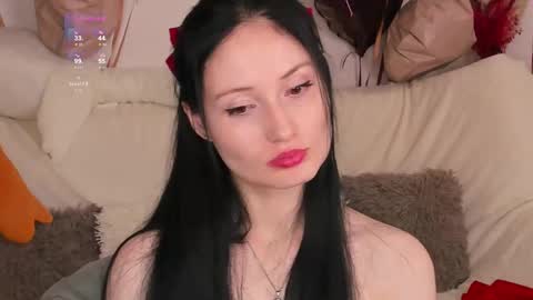 Snapshot of lisamooore chatting on 12-02-25, 12:10 Lisa Moore online show from 12-02-25, 12:10