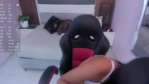  L I S A P A L M E R  online show from 04-21-26, 12:44