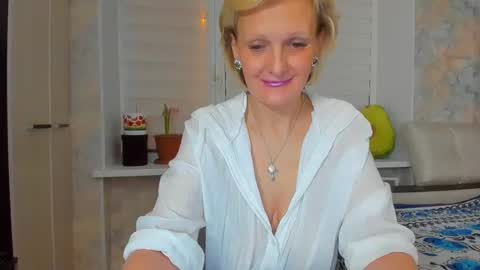 Lisasimsxs online show from 03-08-25, 12:22
