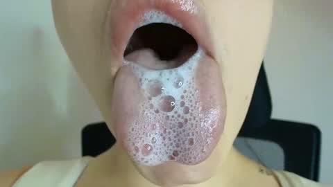 Lisbet online show from 10-28-25, 09:28