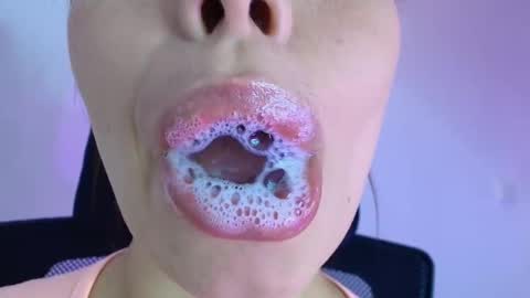 Lisbet online show from 11-22-25, 05:01