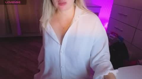 Anna online show from 08-09-26, 02:02