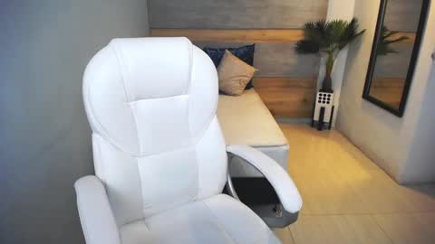 Snapshot of liseth_fox chatting on 12-10-24, 08:05 Liseth Fox online show from 12-10-24, 08:05