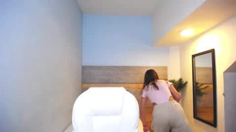 Snapshot of liseth_fox chatting on 12-21-24, 06:44 Liseth Fox online show from 12-21-24, 06:44