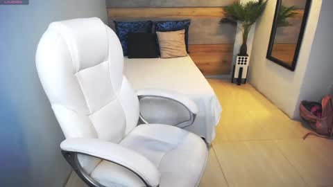 Snapshot of liseth_fox chatting on 02-22-25, 02:06 Liseth Fox online show from 02-22-25, 02:06