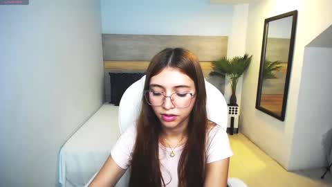 Snapshot of liseth_fox chatting on 02-26-25, 08:33 Liseth Fox online show from 02-26-25, 08:33