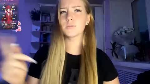 Snapshot of lisi_kiss_ chatting on 06-22-26, 06:27 Aurora online show from 06-22-26, 06:27