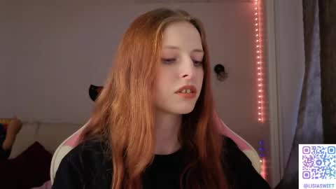 Snapshot of lisiasweet chatting on 05-07-26, 02:22 Lika online show from 05-07-26, 02:22