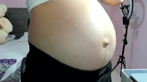 Andrea and Charlotte online show from 09-18-25, 03:41