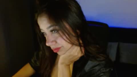  Liss  online show from 11-23-25, 08:14