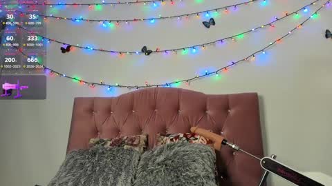 Lissa online show from 12-10-24, 01:54